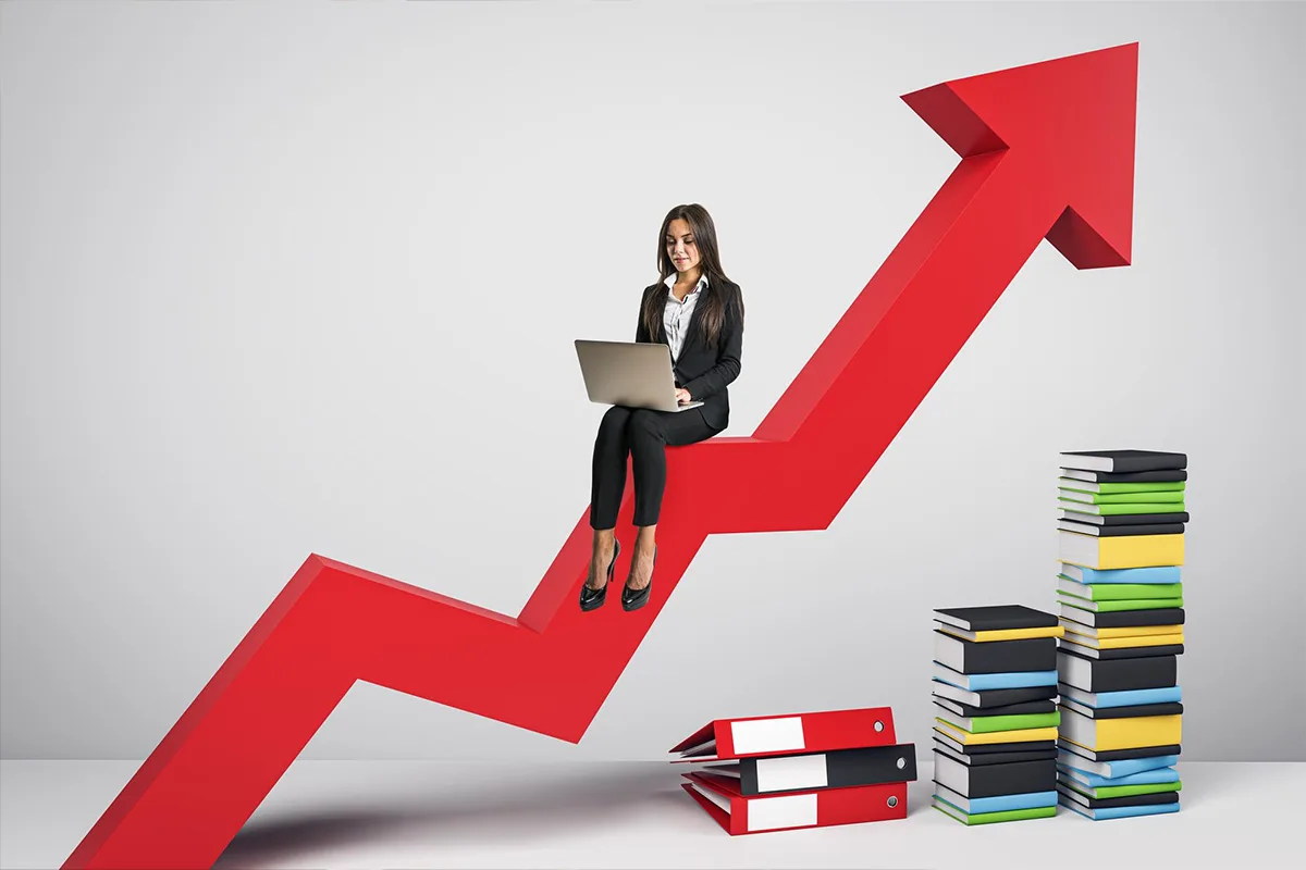How Can Working Professionals Successfully Balance Higher Education and Career Growth? 1 How Can Working Professionals Successfully Balance Higher Education and Career Growth?