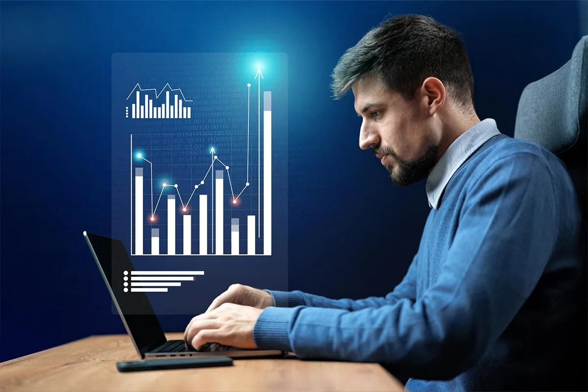 Which Is Better, Online MBA in Finance or Online MBA in Business Analytics?